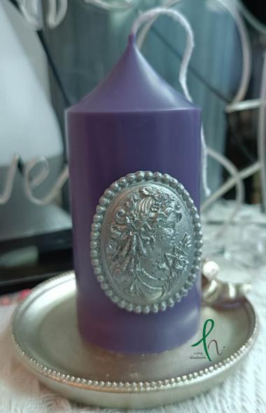 Cameo Pillar Candle Design